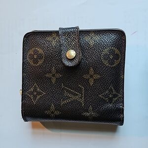 Louis Vuitton Vintage 1999 Monogram Compact Zipper Wallet  SKU#007